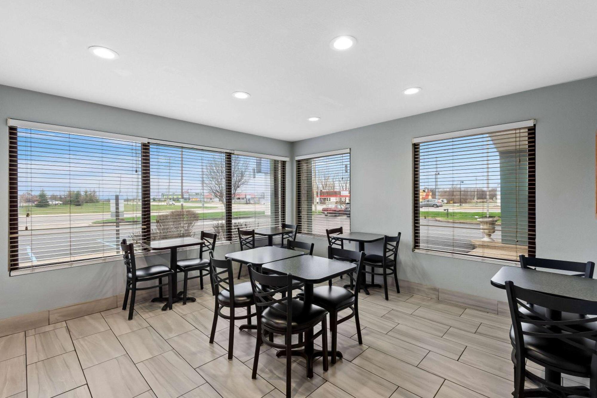 Baymont By Wyndham Lebanon In Villa Екстериор снимка