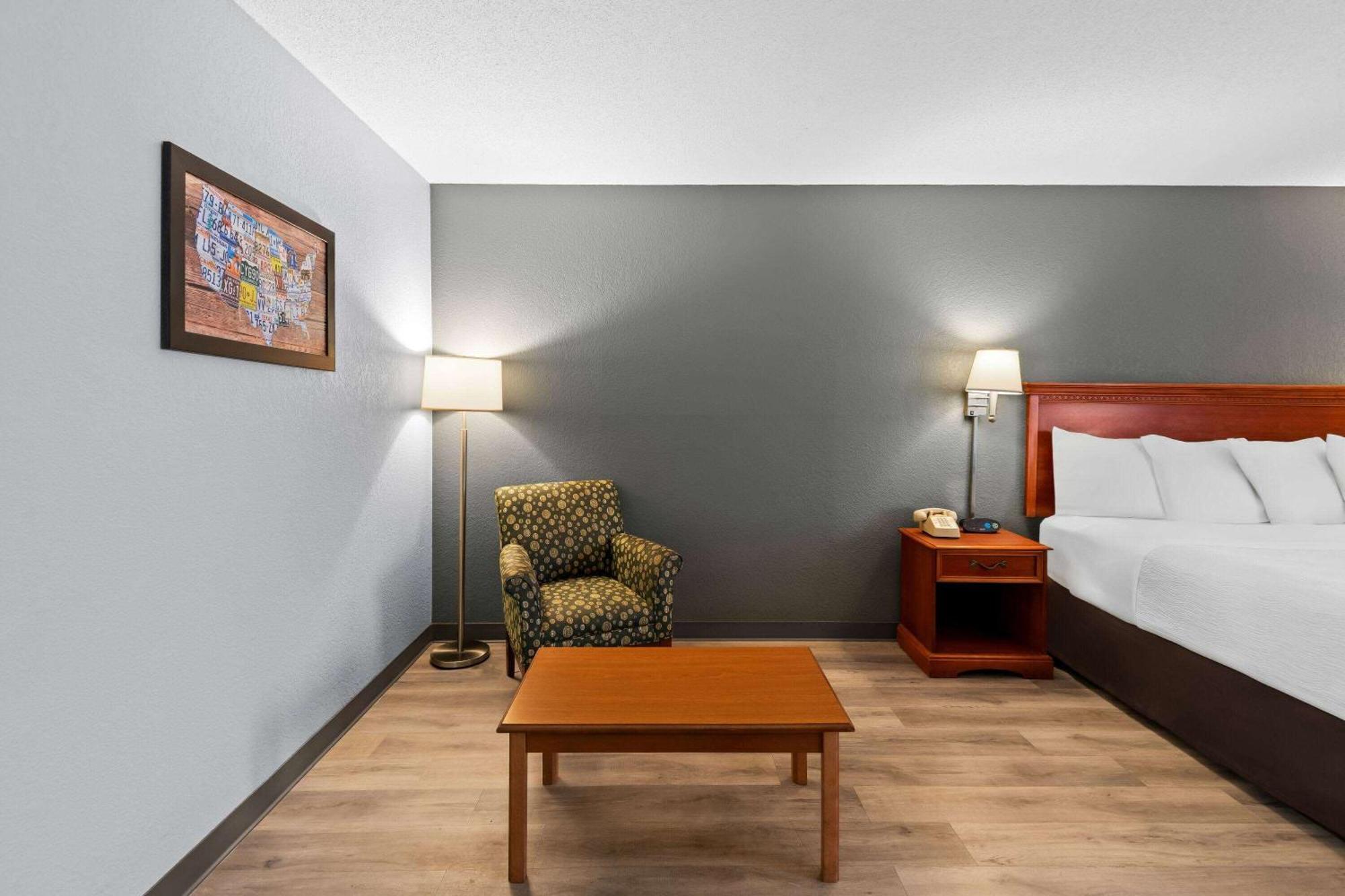 Baymont By Wyndham Lebanon In Villa Екстериор снимка