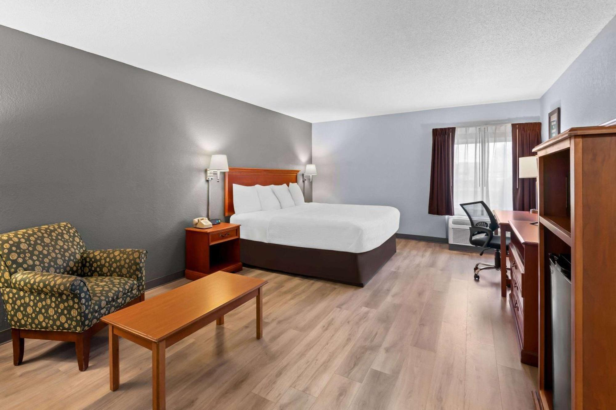 Baymont By Wyndham Lebanon In Villa Екстериор снимка